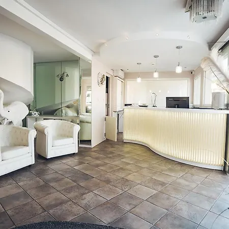 Eve Cap D'agde Village Naturiste