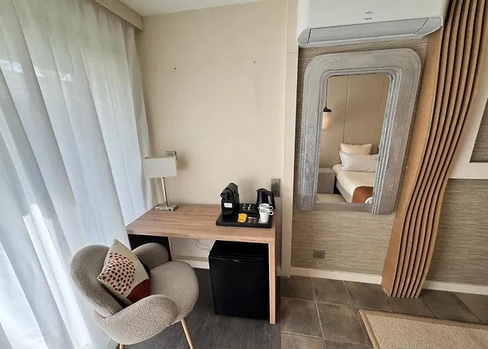 Eve Cap D'agde Village Naturiste 3*